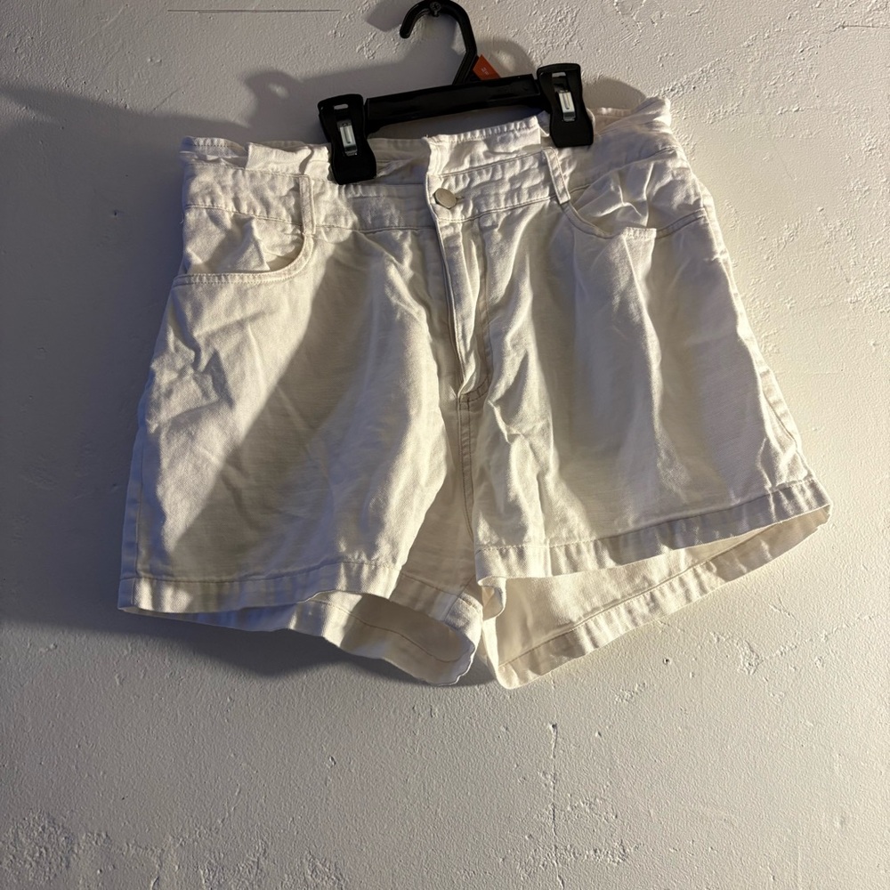 Honey Punch High Waist White Shorts Size Medium